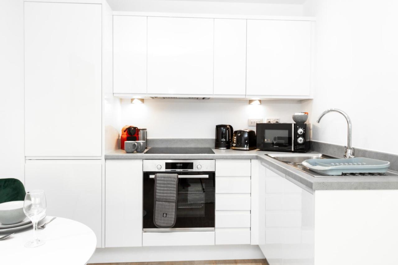 Stylish Studio Apt Overlooking Old Trafford Manchester Exterior photo